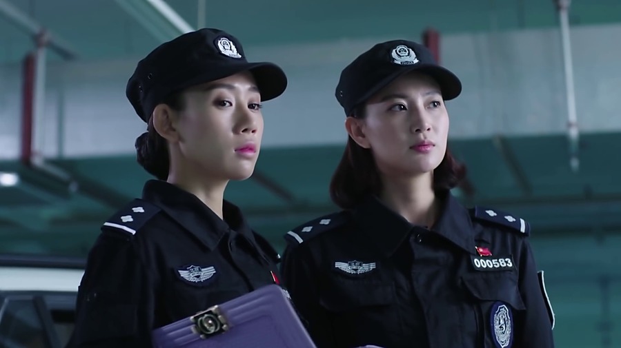 警花与警犬剧照