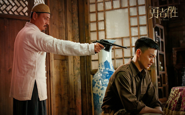 《勇者胜》这次,我终于一眼就能看出他是周一围了_电视猫