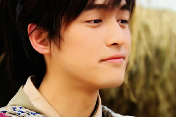 胡歌:希望有一天能够拥有郭靖的那份"侠"_电视猫